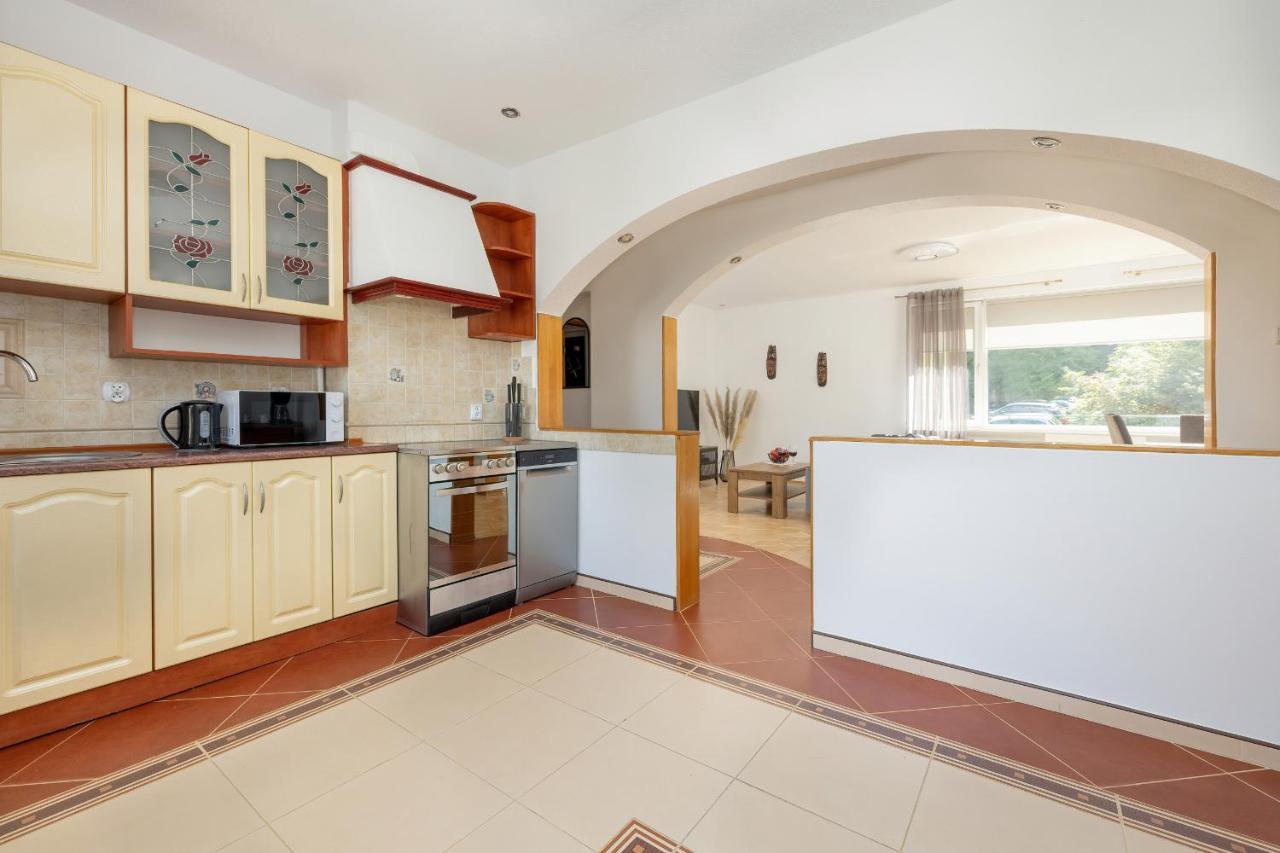 Bright & Spacious Family Apartment In Miedzyzdroje With Parking And 3 Balconies By Noclegi Renters Exterior foto